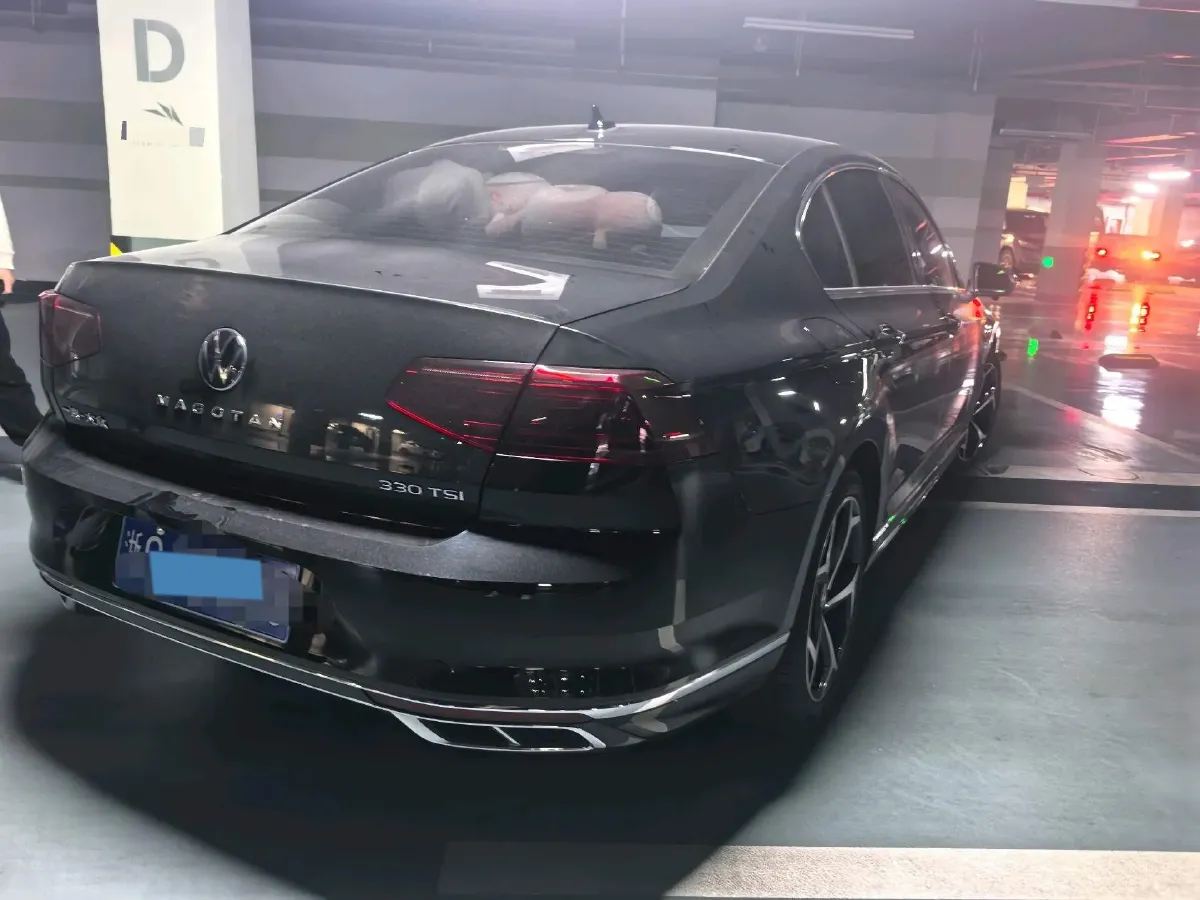 2024 Volkswagen Magotan 2.0T 186HP L4 7DCT,autocango,china used car exporter,china ev exporter,chinese used car exporter,chinese used ev exporter