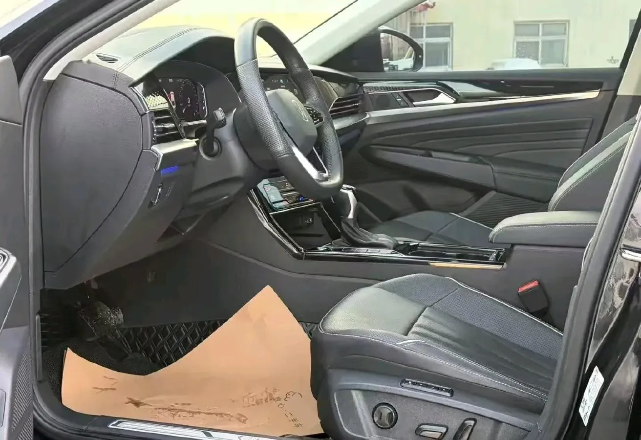 2024 Volkswagen Passat 2.0T 220HP L4 7DCT,autocango,china used car exporter,china ev exporter,chinese used car exporter,chinese used ev exporter