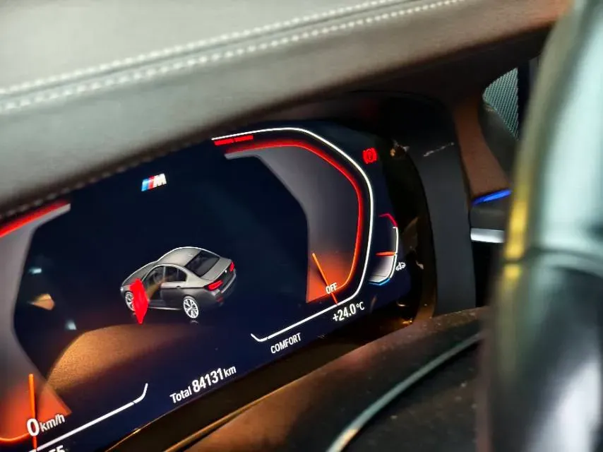 2022 BMW 5 Series 2.0T 252HP L4 8AT,autocango,china used car exporter,china ev exporter,chinese used car exporter,chinese used ev exporter