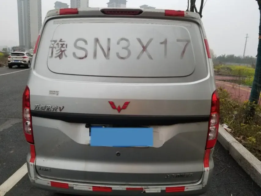 2019 WuLing HongGuang V 1.5L 99HP L4 6MT,autocango,china used car exporter,china ev exporter,chinese used car exporter,chinese used ev exporter