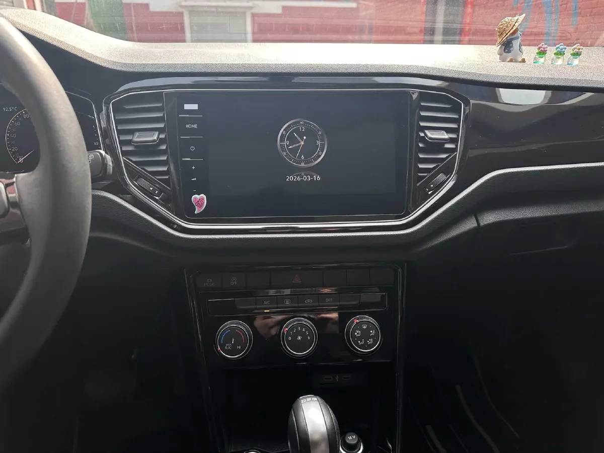 2022 Volkswagen T-Roc 1.4T 150HP L4 7DCT,autocango,china used car exporter,china ev exporter,chinese used car exporter,chinese used ev exporter