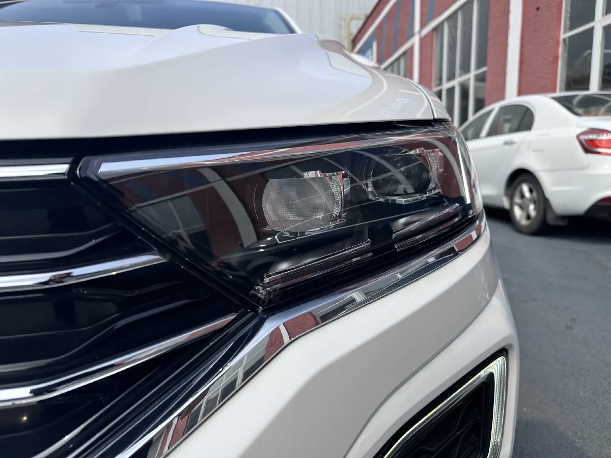 2022 Volkswagen T-Roc 1.4T 150HP L4 7DCT,autocango,china used car exporter,china ev exporter,chinese used car exporter,chinese used ev exporter