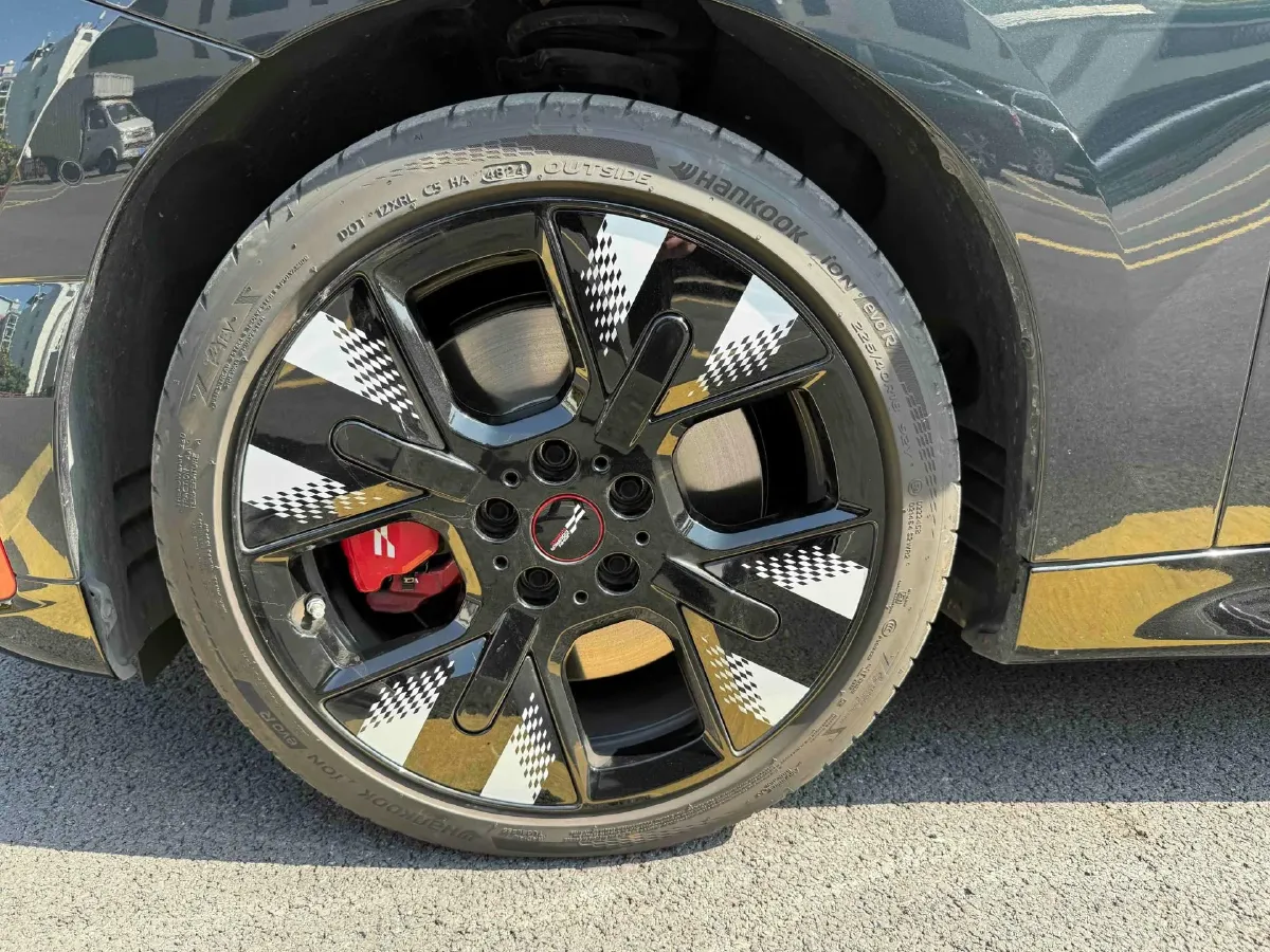 2025 MINI JCW 2.0T 231HP L4 7DCT,autocango,china used car exporter,china ev exporter,chinese used car exporter,chinese used ev exporter