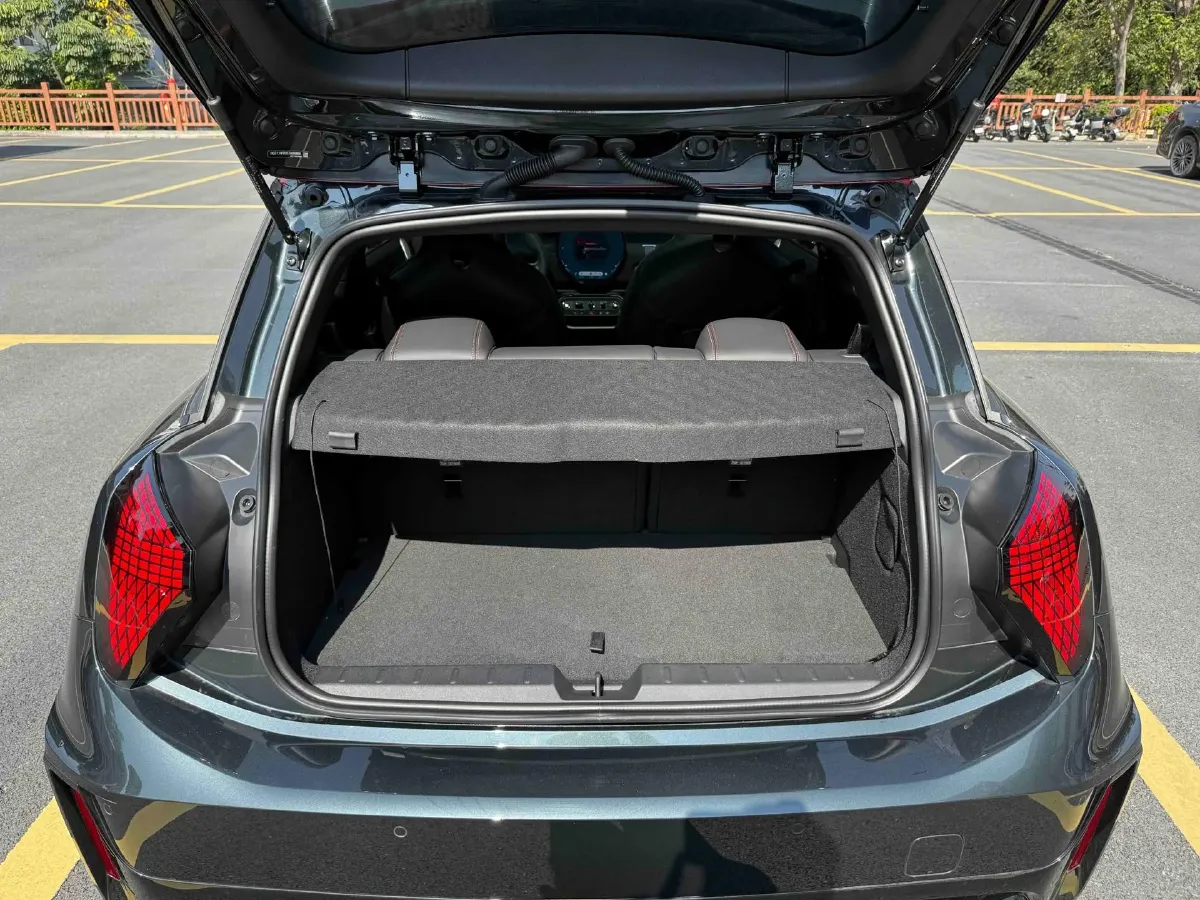 2025 MINI JCW 2.0T 231HP L4 7DCT,autocango,china used car exporter,china ev exporter,chinese used car exporter,chinese used ev exporter