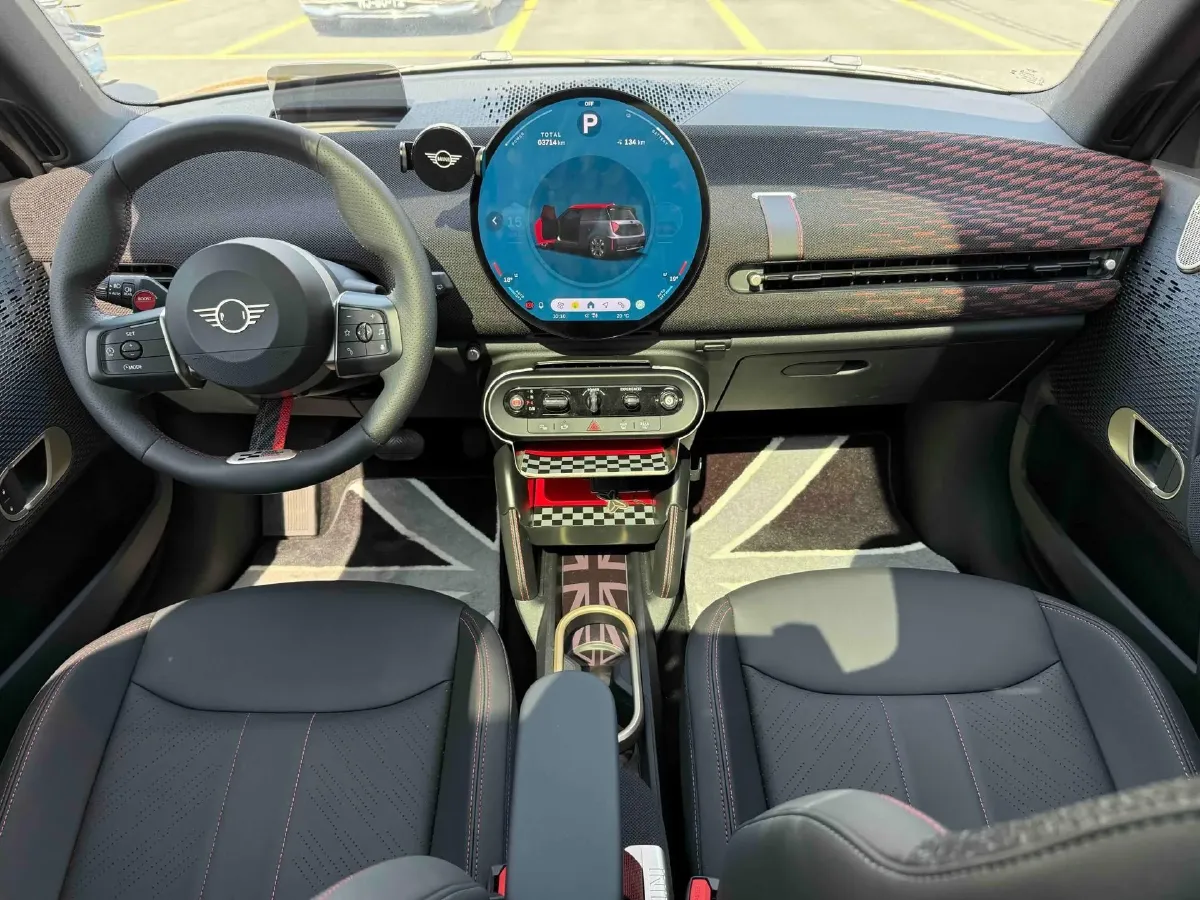 2025 MINI JCW 2.0T 231HP L4 7DCT,autocango,china used car exporter,china ev exporter,chinese used car exporter,chinese used ev exporter