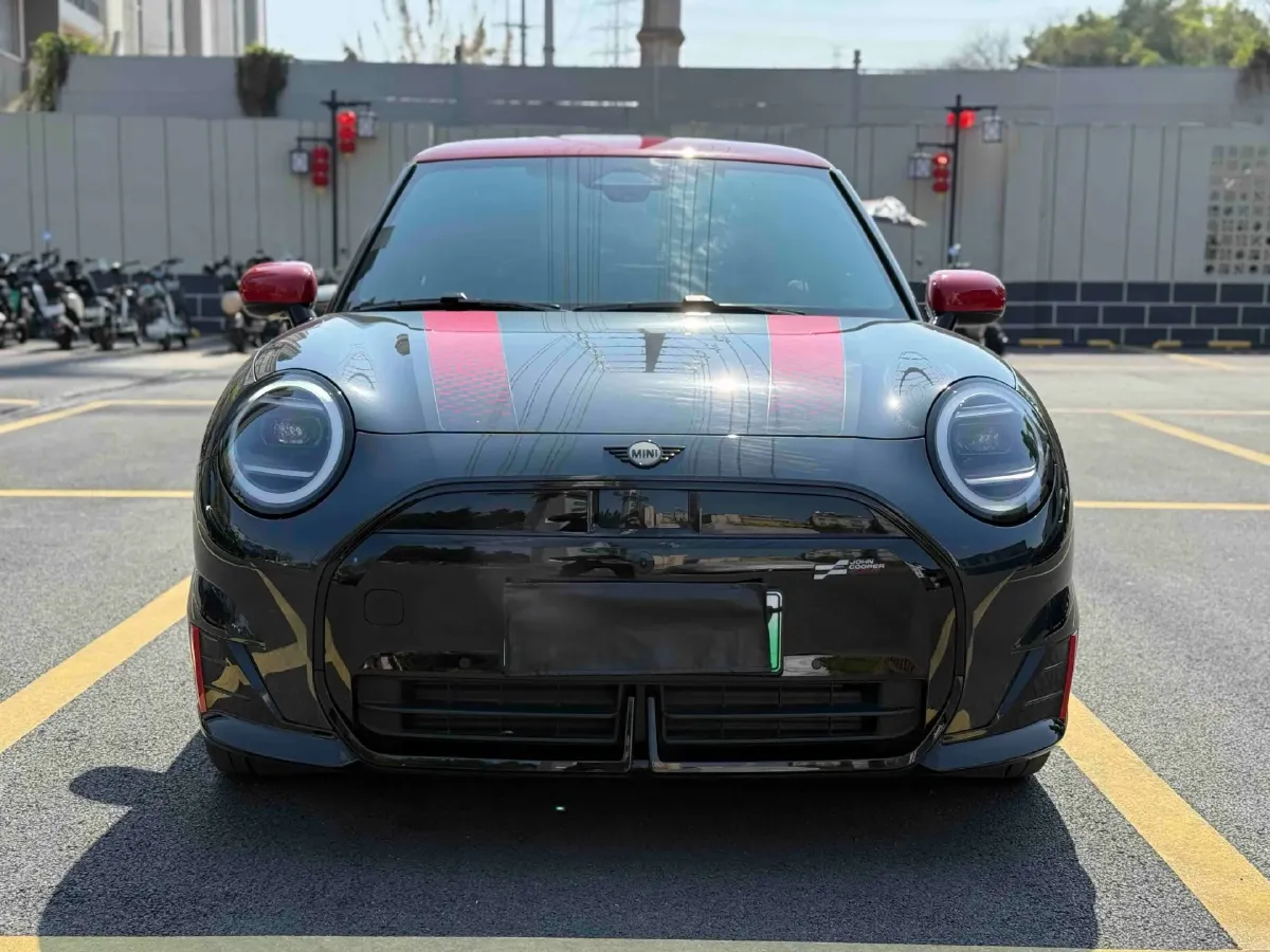 2025 MINI JCW 2.0T 231HP L4 7DCT,autocango,china used car exporter,china ev exporter,chinese used car exporter,chinese used ev exporter