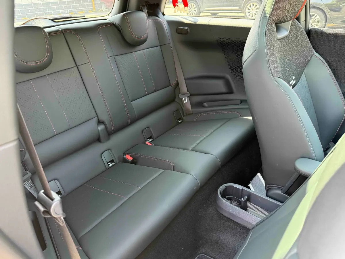 2025 MINI JCW 2.0T 231HP L4 7DCT,autocango,china used car exporter,china ev exporter,chinese used car exporter,chinese used ev exporter