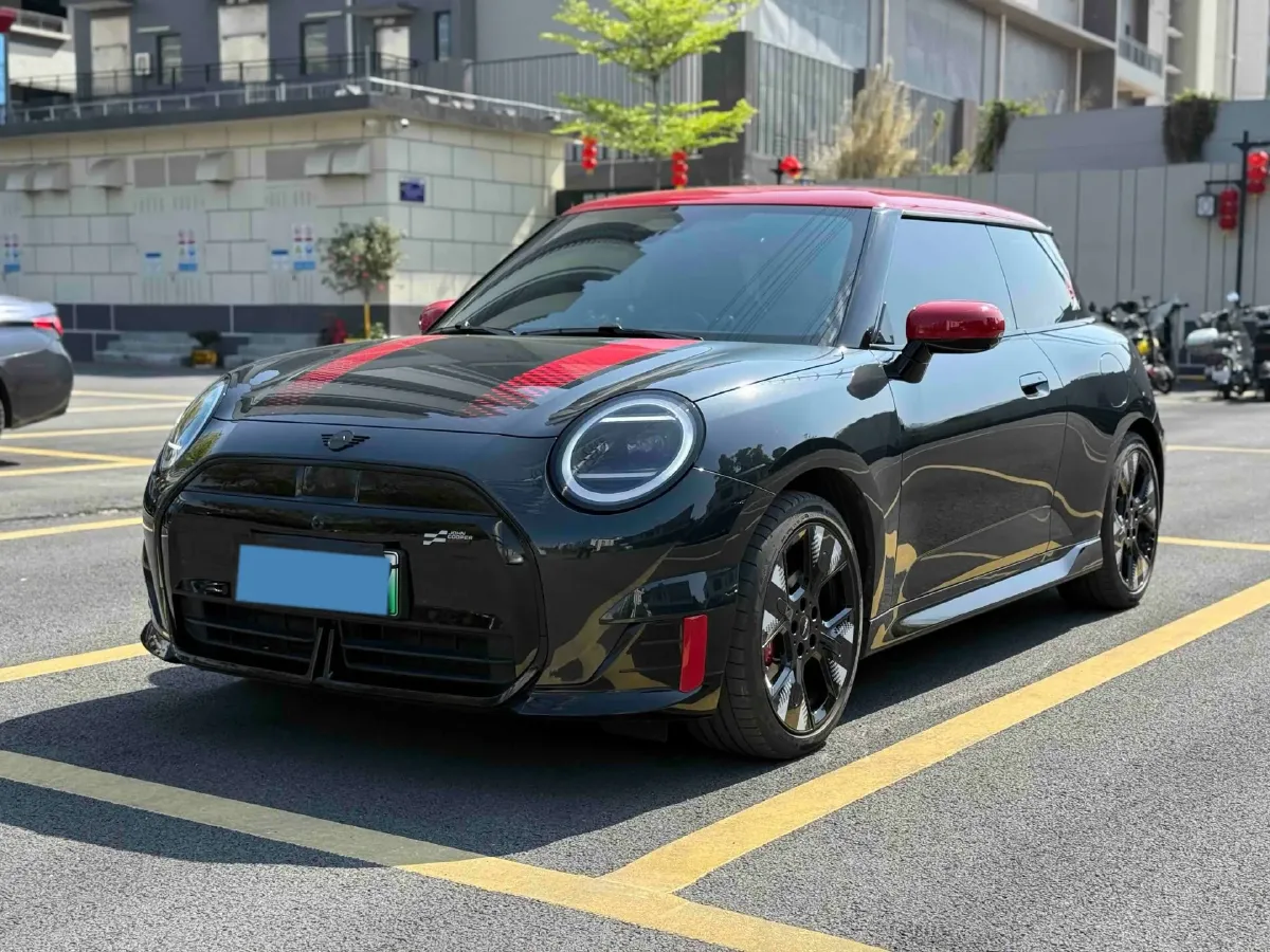 2025 MINI JCW 2.0T 231HP L4 7DCT,autocango,china used car exporter,china ev exporter,chinese used car exporter,chinese used ev exporter