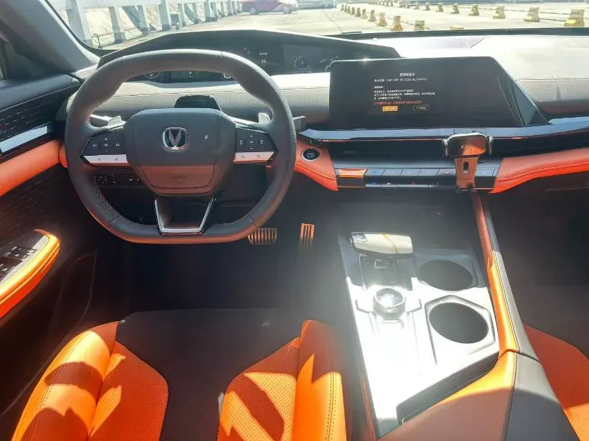 2023 ChangAn UNI-V 1.5T 188HP L4 7DCT,autocango,china used car exporter,china ev exporter,chinese used car exporter,chinese used ev exporter