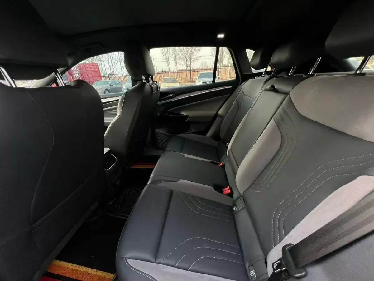 2022 Volkswagen ID.4 Crozz BEV 84.8KWH,autocango,china used car exporter,china ev exporter,chinese used car exporter,chinese used ev exporter