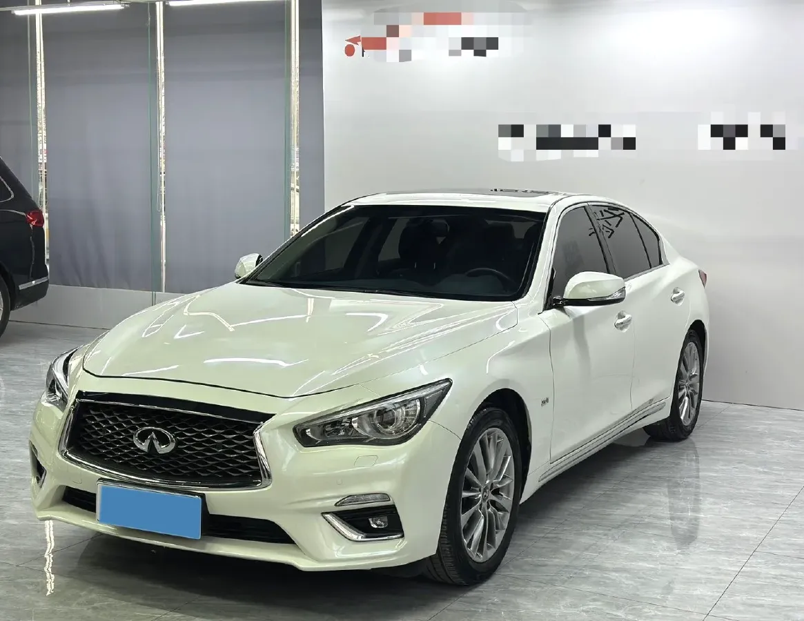 2018 Jeep Grand Commander 2.0T 265HP L4 9AT,autocango,china used car exporter,china ev exporter,chinese used car exporter,chinese used ev exporter