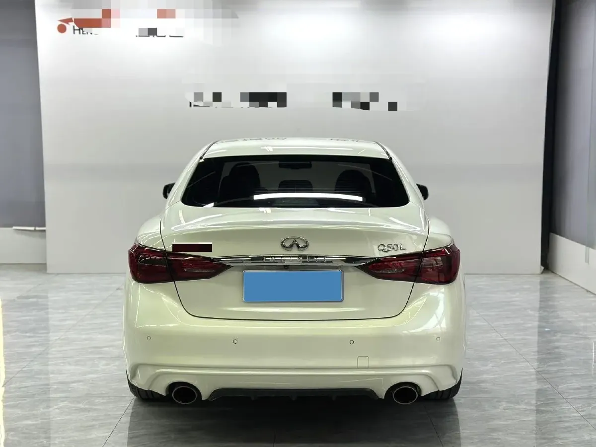 2018 Jeep Grand Commander 2.0T 265HP L4 9AT,autocango,china used car exporter,china ev exporter,chinese used car exporter,chinese used ev exporter