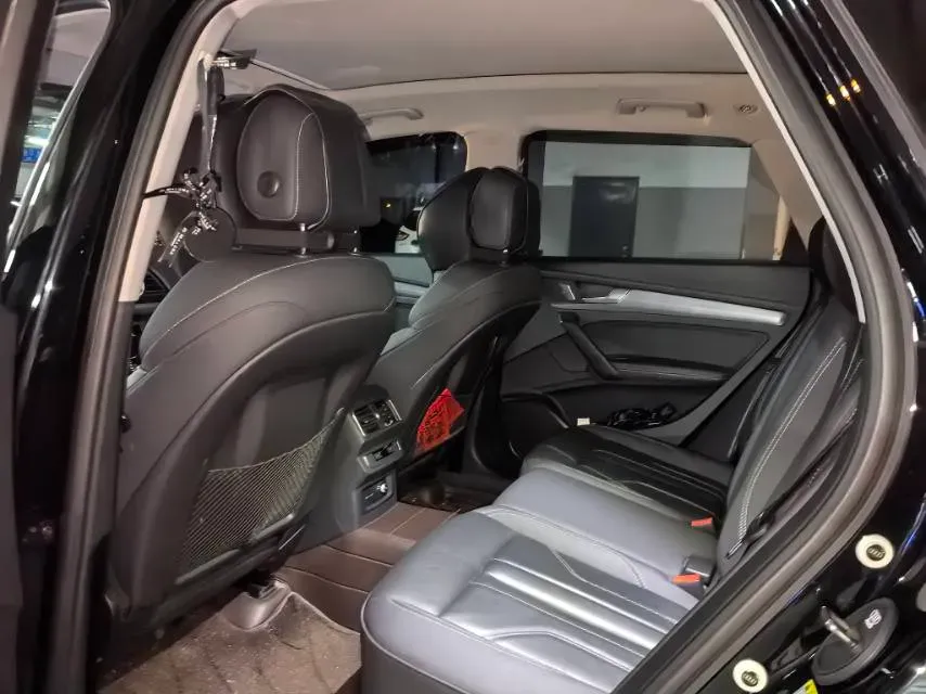 2023 Audi Q5L 2.0T 190HP L4 7DCT,autocango,china used car exporter,china ev exporter,chinese used car exporter,chinese used ev exporter