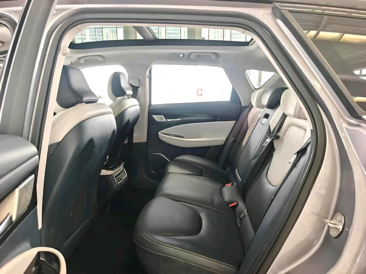 2022 ARCFOX αT BEV 93.6KWH,autocango,china used car exporter,china ev exporter,chinese used car exporter,chinese used ev exporter