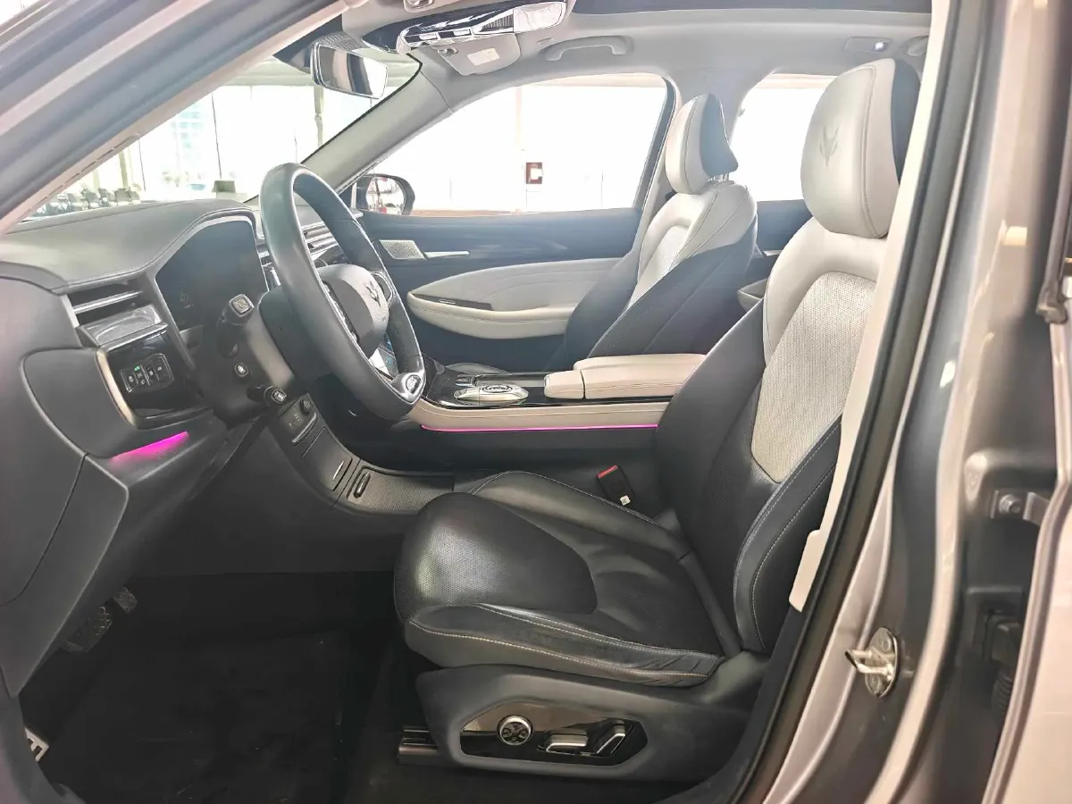 2022 ARCFOX αT BEV 93.6KWH,autocango,china used car exporter,china ev exporter,chinese used car exporter,chinese used ev exporter