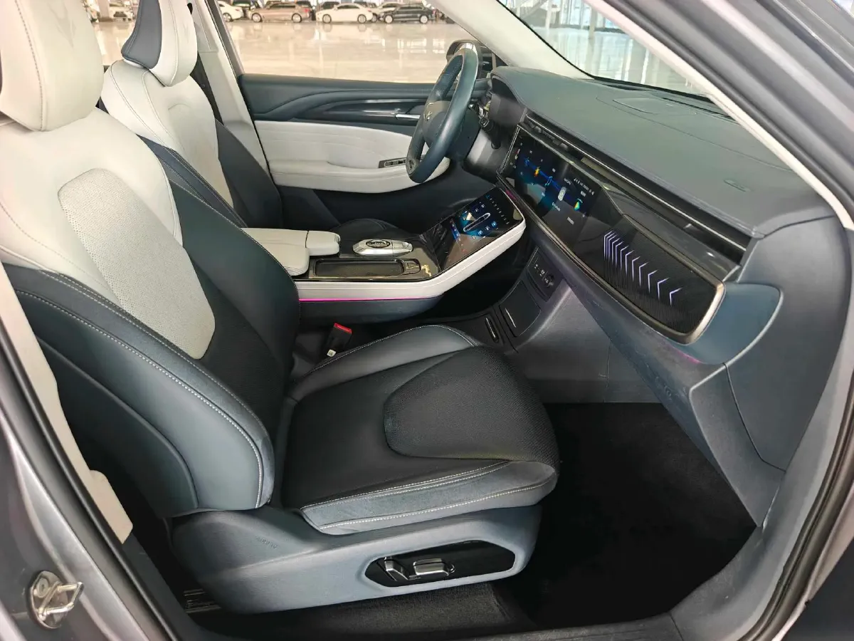 2022 ARCFOX αT BEV 93.6KWH,autocango,china used car exporter,china ev exporter,chinese used car exporter,chinese used ev exporter