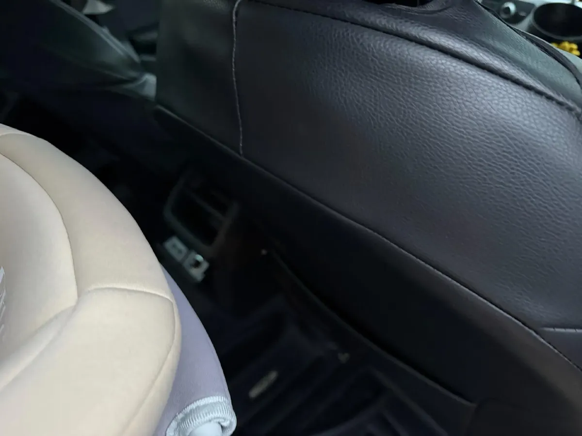 2022 Audi A4L 2.0T 190HP L4 7DCT,autocango,china used car exporter,china ev exporter,chinese used car exporter,chinese used ev exporter