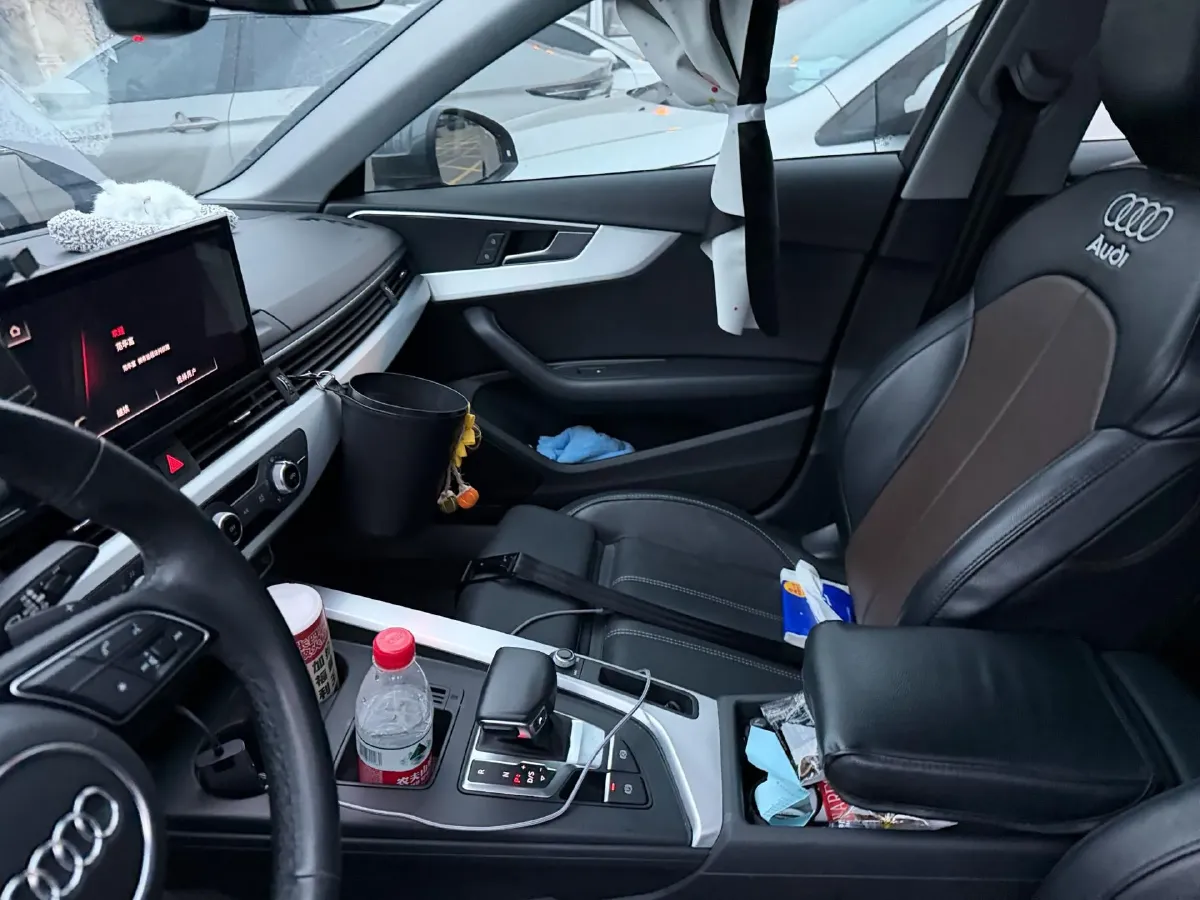 2022 Audi A4L 2.0T 190HP L4 7DCT,autocango,china used car exporter,china ev exporter,chinese used car exporter,chinese used ev exporter
