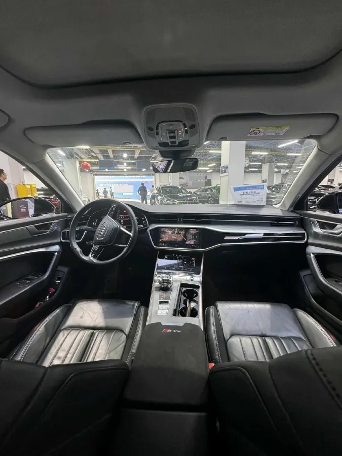 2023 Audi A6L 2.0T 245HP L4 7DCT,autocango,china used car exporter,china ev exporter,chinese used car exporter,chinese used ev exporter