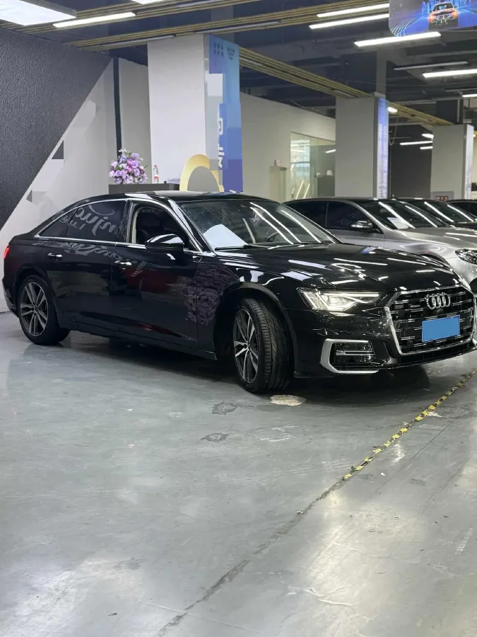 2023 Audi A6L 2.0T 245HP L4 7DCT,autocango,china used car exporter,china ev exporter,chinese used car exporter,chinese used ev exporter