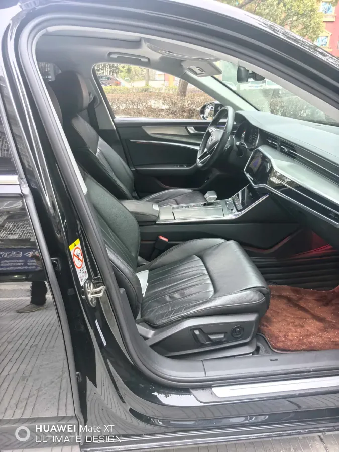 2021 Audi A6L 2.0T 190HP L4 7DCT,autocango,china used car exporter,china ev exporter,chinese used car exporter,chinese used ev exporter