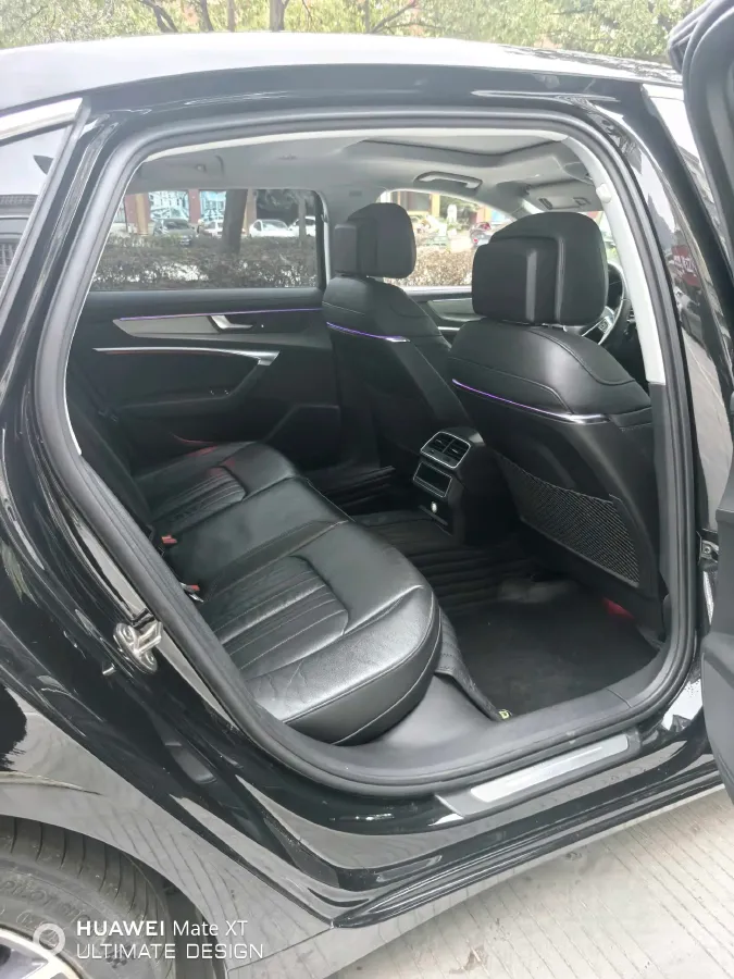 2021 Audi A6L 2.0T 190HP L4 7DCT,autocango,china used car exporter,china ev exporter,chinese used car exporter,chinese used ev exporter