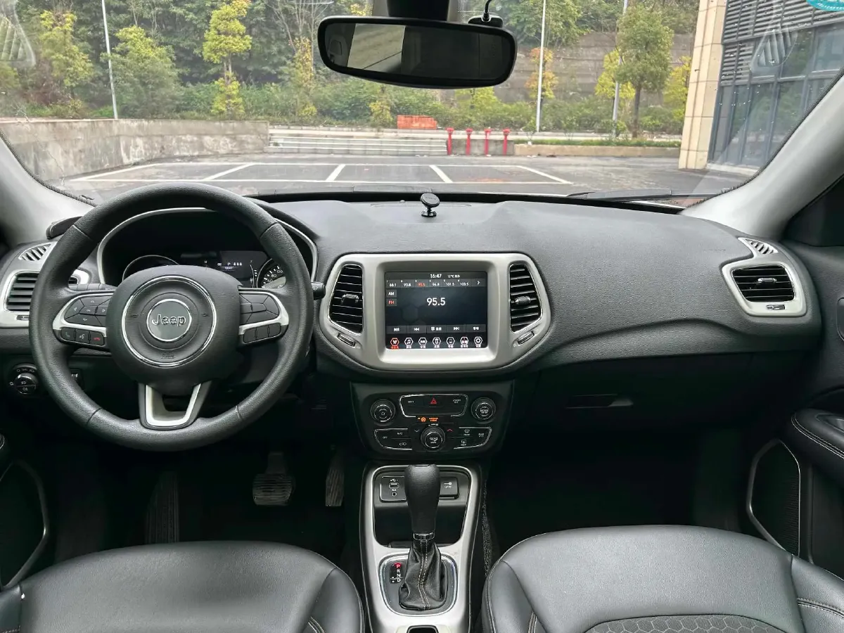 2019 Jeep Compass 1.3T 173HP L4 7DCT,autocango,china used car exporter,china ev exporter,chinese used car exporter,chinese used ev exporter