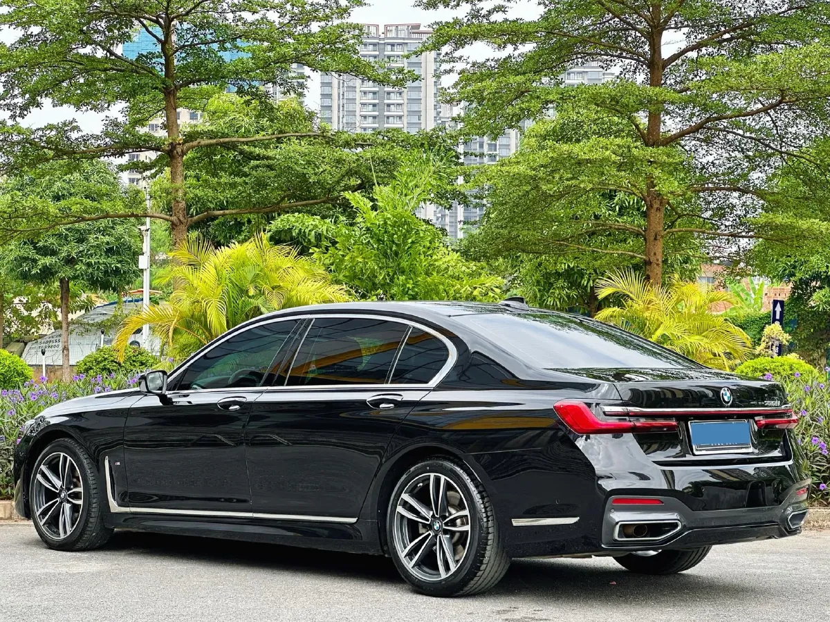 2021 BMW 7 Series 2.0T 265HP L4 8AT,autocango,china used car exporter,china ev exporter,chinese used car exporter,chinese used ev exporter