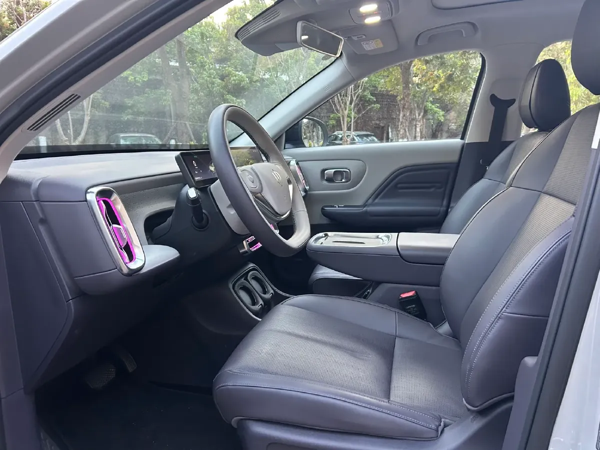 2025 Leapmotor B10 BEV 67.1KWH,autocango,china used car exporter,china ev exporter,chinese used car exporter,chinese used ev exporter