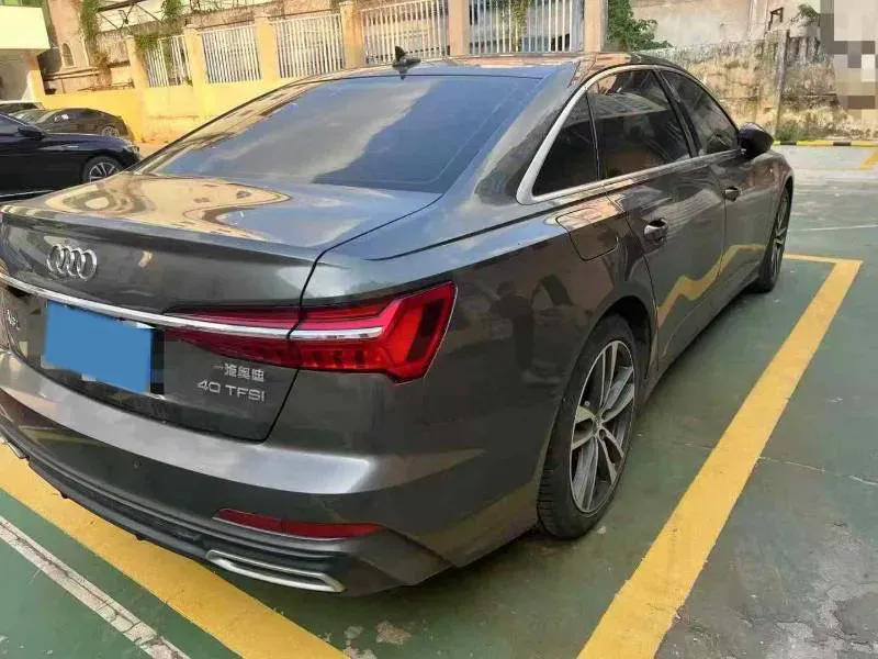2021 Audi A6L 2.0T 190HP L4 7DCT,autocango,china used car exporter,china ev exporter,chinese used car exporter,chinese used ev exporter