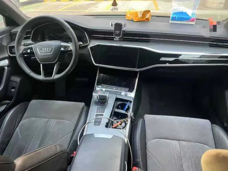 2021 Audi A6L 2.0T 190HP L4 7DCT,autocango,china used car exporter,china ev exporter,chinese used car exporter,chinese used ev exporter
