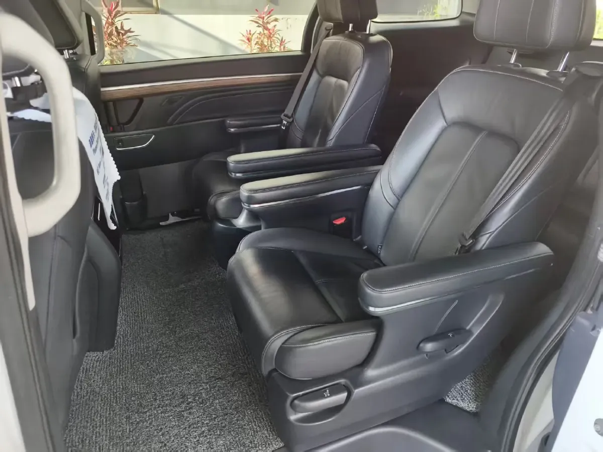 2021 GAC Trumpchi M8 2.0T 252HP L4 8AT,autocango,china used car exporter,china ev exporter,chinese used car exporter,chinese used ev exporter