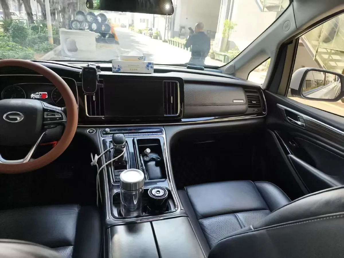 2021 GAC Trumpchi M8 2.0T 252HP L4 8AT,autocango,china used car exporter,china ev exporter,chinese used car exporter,chinese used ev exporter