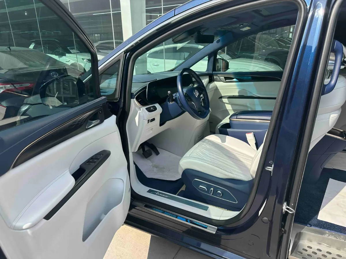 2021 Buick GL8 2.0T 237HP L4 9AT,autocango,china used car exporter,china ev exporter,chinese used car exporter,chinese used ev exporter