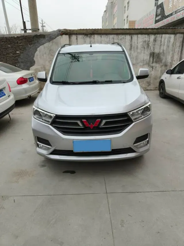 2021 WuLing HongGuang 1.5L 99HP L4 6MT,autocango,china used car exporter,china ev exporter,chinese used car exporter,chinese used ev exporter