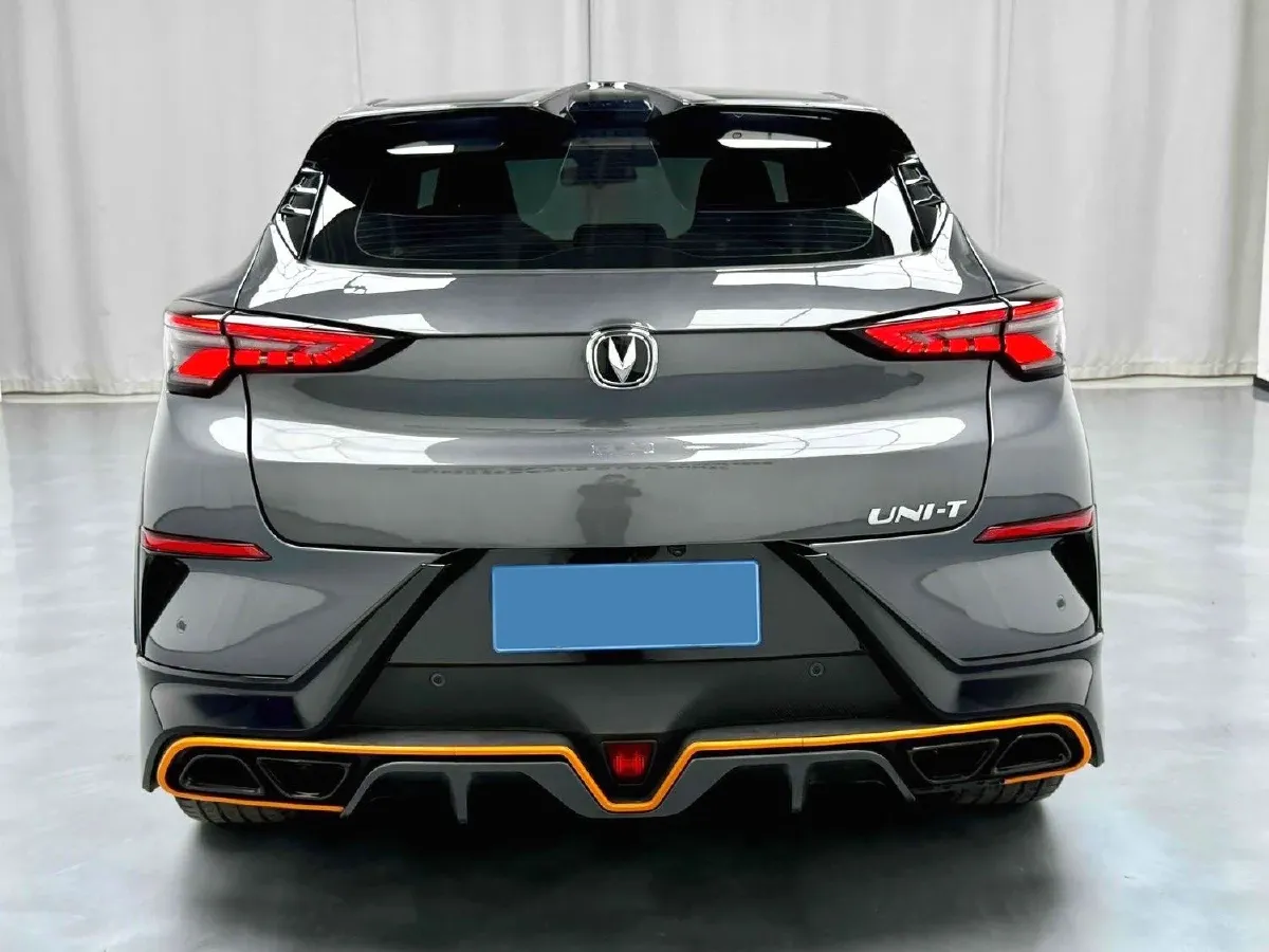 2022 ChangAn UNI-T 1.5T 188HP L4 7DCT,autocango,china used car exporter,china ev exporter,chinese used car exporter,chinese used ev exporter