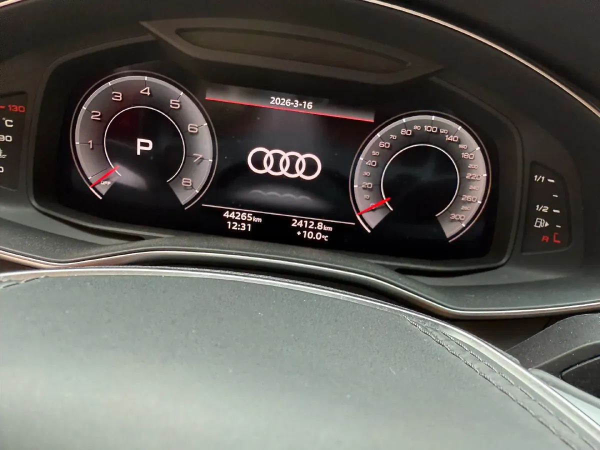 2024 Audi A6L 2.0T 245HP L4 7DCT,autocango,china used car exporter,china ev exporter,chinese used car exporter,chinese used ev exporter