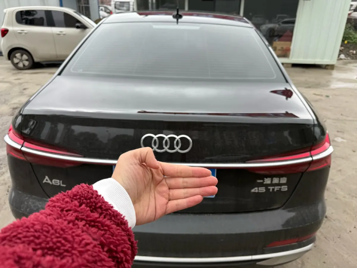 2024 Audi A6L 2.0T 245HP L4 7DCT,autocango,china used car exporter,china ev exporter,chinese used car exporter,chinese used ev exporter