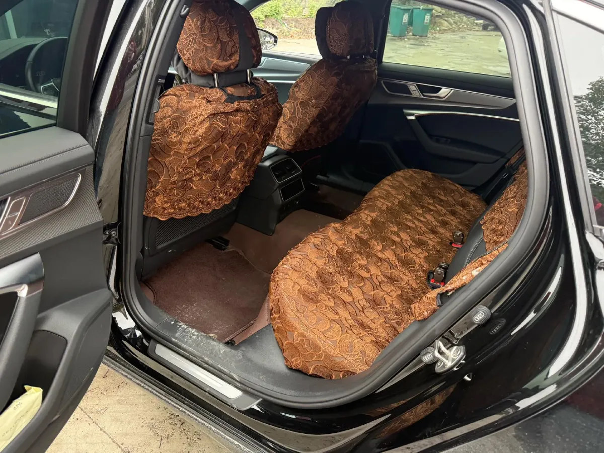 2024 Audi A6L 2.0T 245HP L4 7DCT,autocango,china used car exporter,china ev exporter,chinese used car exporter,chinese used ev exporter