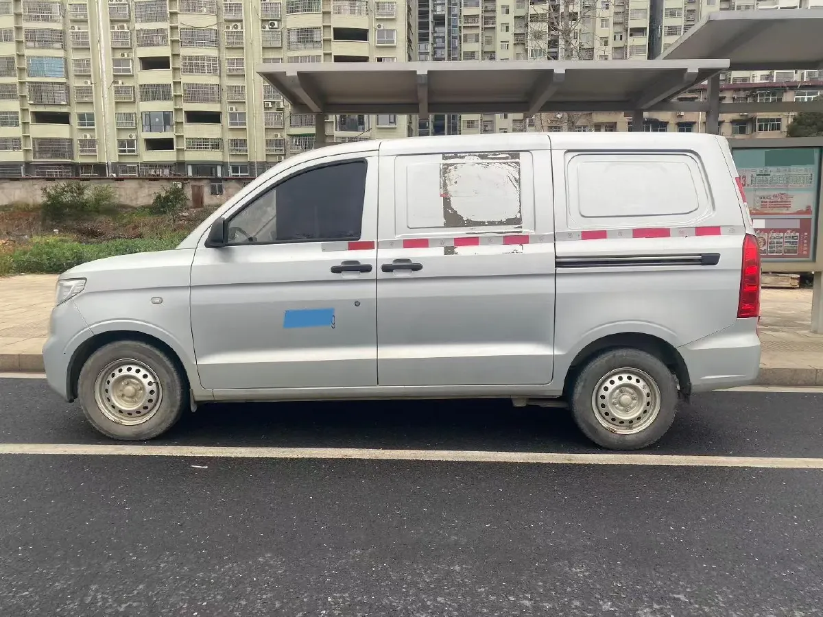 2019 WuLing HongGuang V 1.5L 99HP L4 6MT,autocango,china used car exporter,china ev exporter,chinese used car exporter,chinese used ev exporter