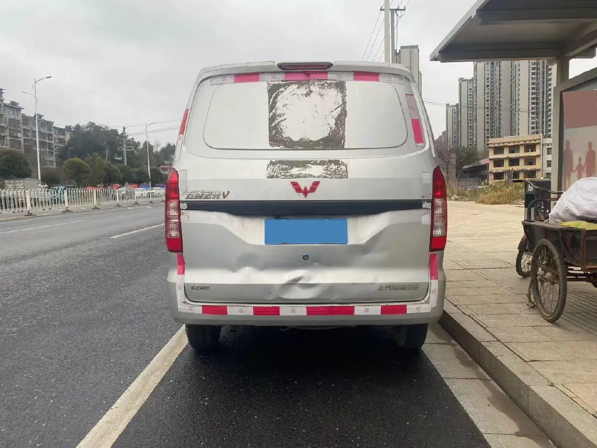 2019 WuLing HongGuang V 1.5L 99HP L4 6MT,autocango,china used car exporter,china ev exporter,chinese used car exporter,chinese used ev exporter