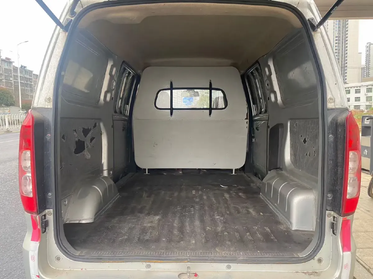 2019 WuLing HongGuang V 1.5L 99HP L4 6MT,autocango,china used car exporter,china ev exporter,chinese used car exporter,chinese used ev exporter