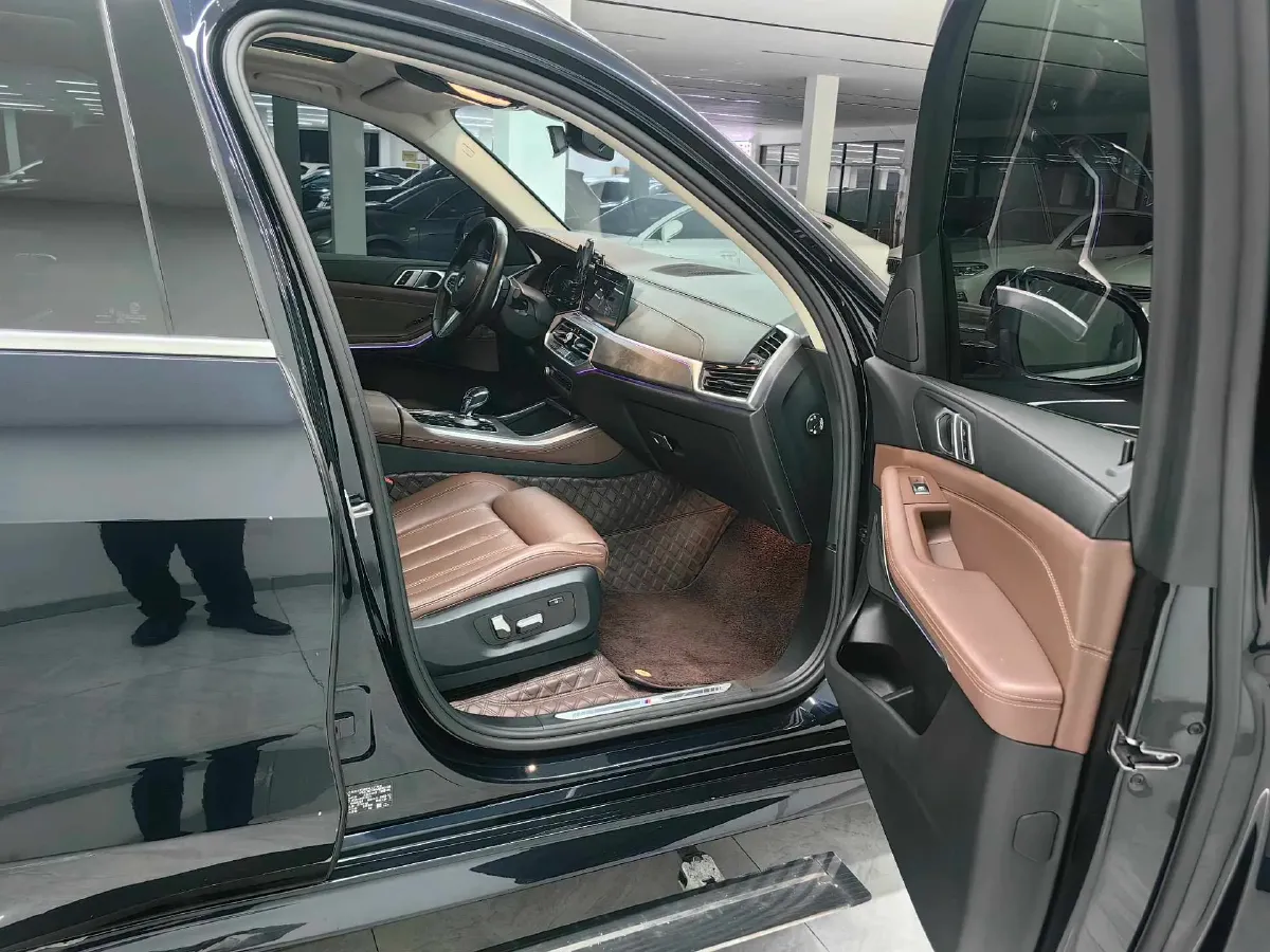 2021 BMW X5 2.0T 265HP L4 8AT,autocango,china used car exporter,china ev exporter,chinese used car exporter,chinese used ev exporter