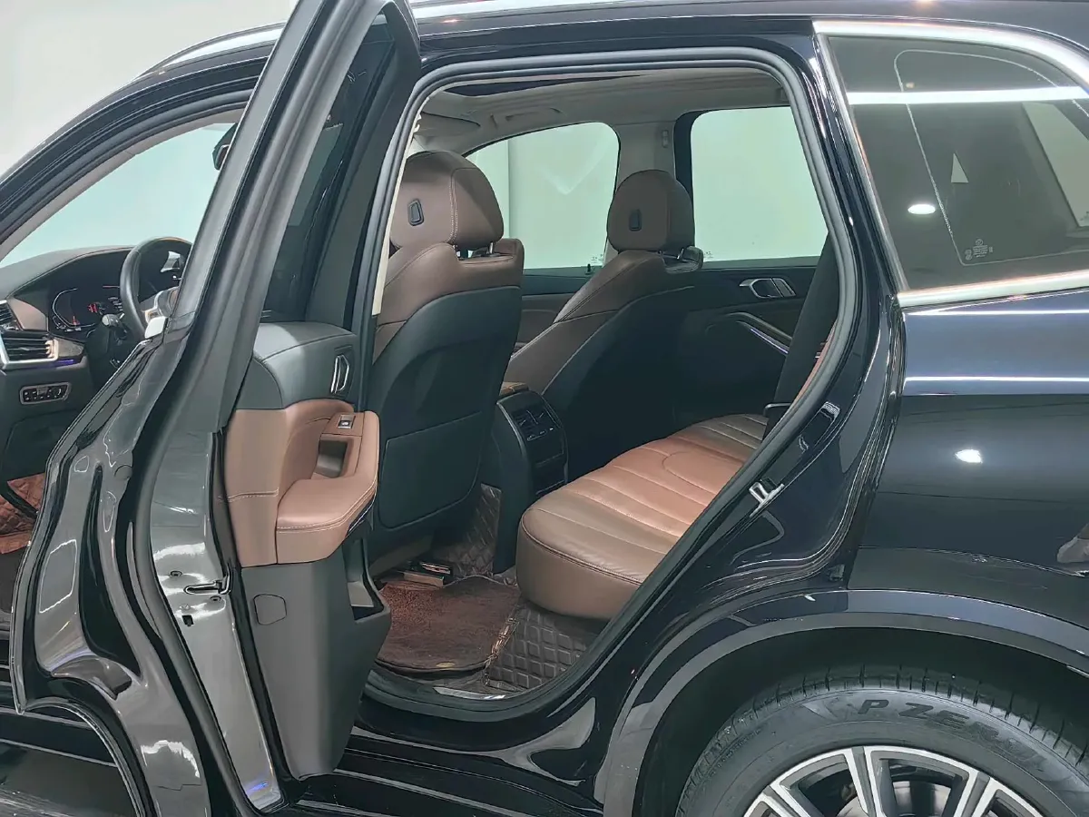 2021 BMW X5 2.0T 265HP L4 8AT,autocango,china used car exporter,china ev exporter,chinese used car exporter,chinese used ev exporter