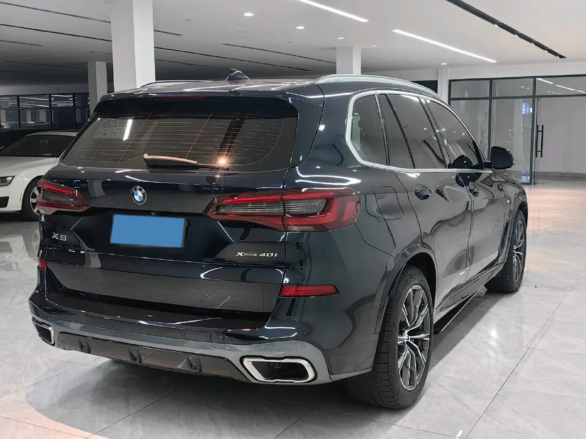 2021 BMW X5 2.0T 265HP L4 8AT,autocango,china used car exporter,china ev exporter,chinese used car exporter,chinese used ev exporter