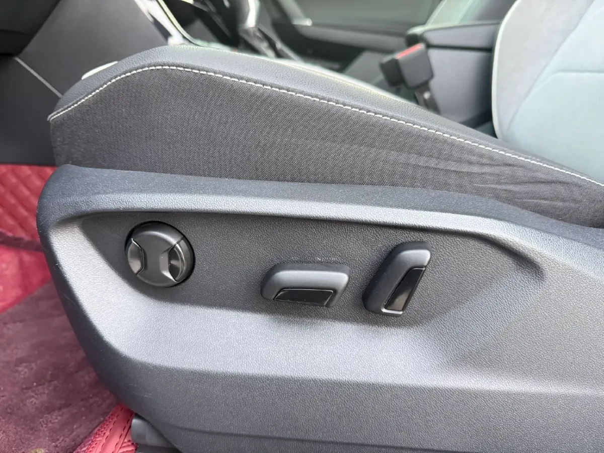 2020 Volkswagen Tayron 2.0T 220HP L4 7DCT,autocango,china used car exporter,china ev exporter,chinese used car exporter,chinese used ev exporter