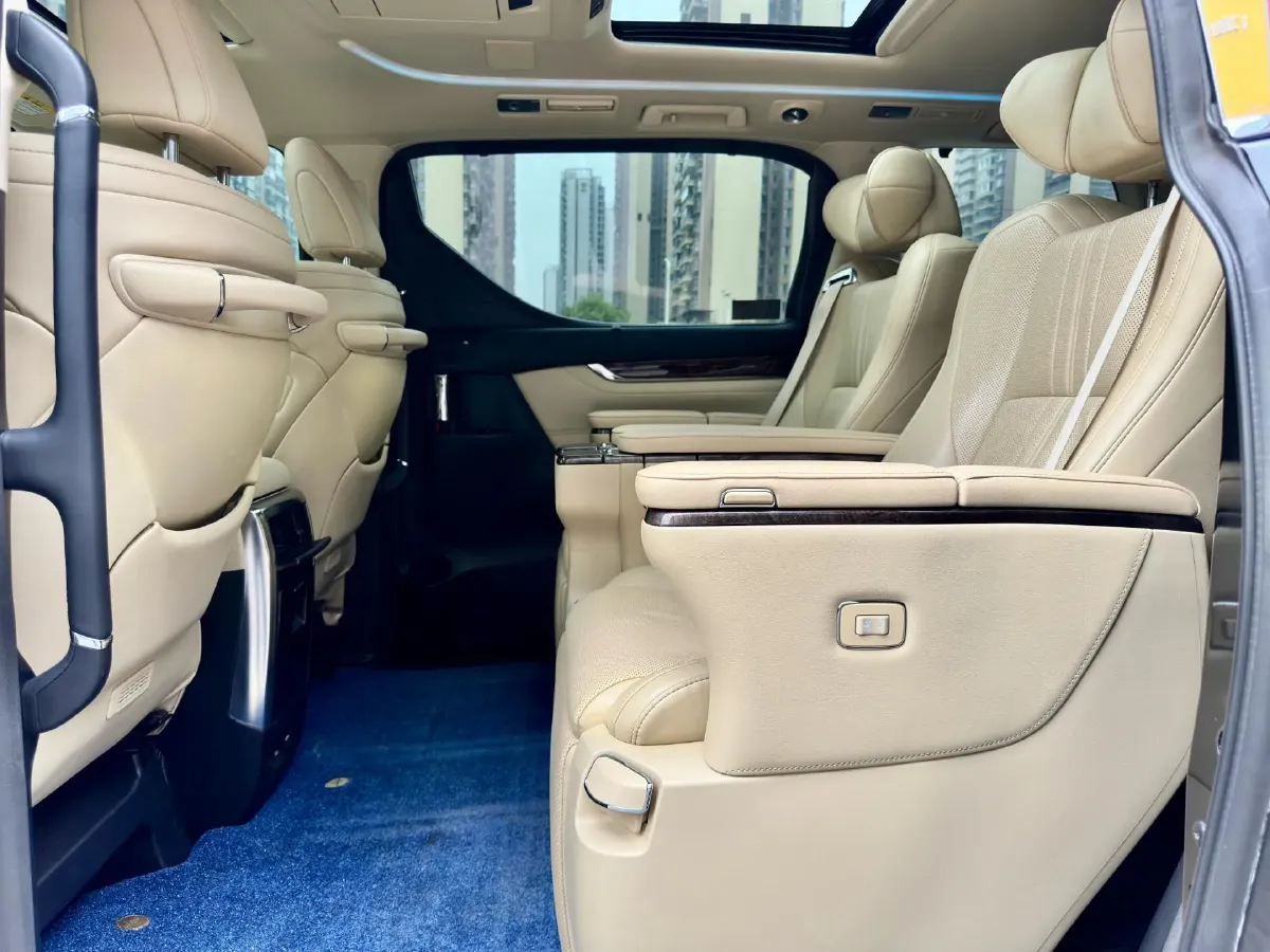 2018 Toyota Alphard 3.5L 301HP V6 8AT,autocango,china used car exporter,china ev exporter,chinese used car exporter,chinese used ev exporter