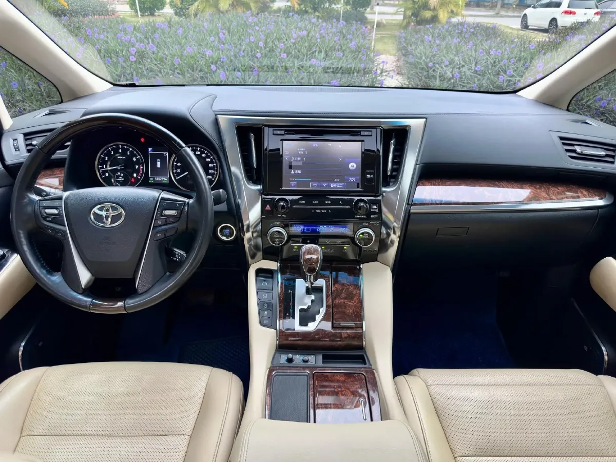 2018 Toyota Alphard 3.5L 301HP V6 8AT,autocango,china used car exporter,china ev exporter,chinese used car exporter,chinese used ev exporter