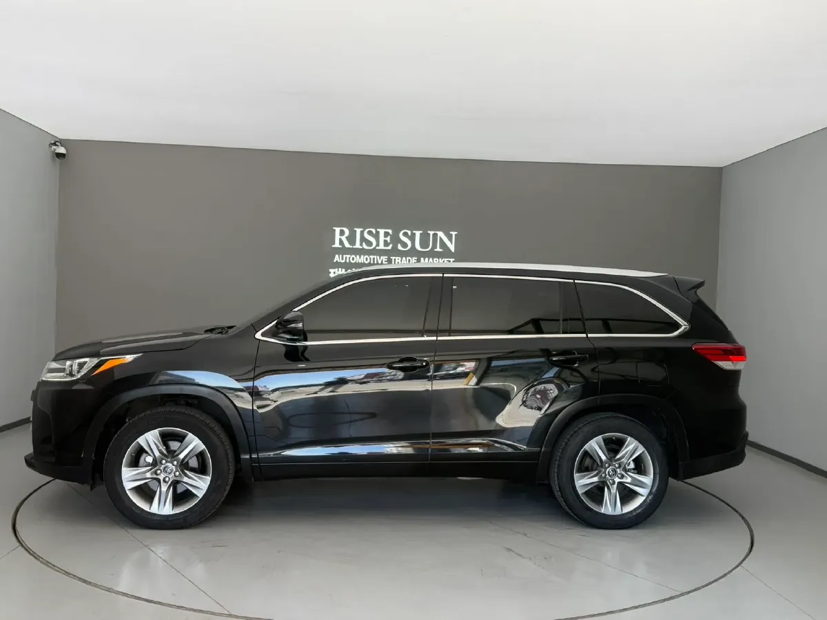 2021 Toyota Highlander 2.0T 220HP L4 6AT,autocango,china used car exporter,china ev exporter,chinese used car exporter,chinese used ev exporter