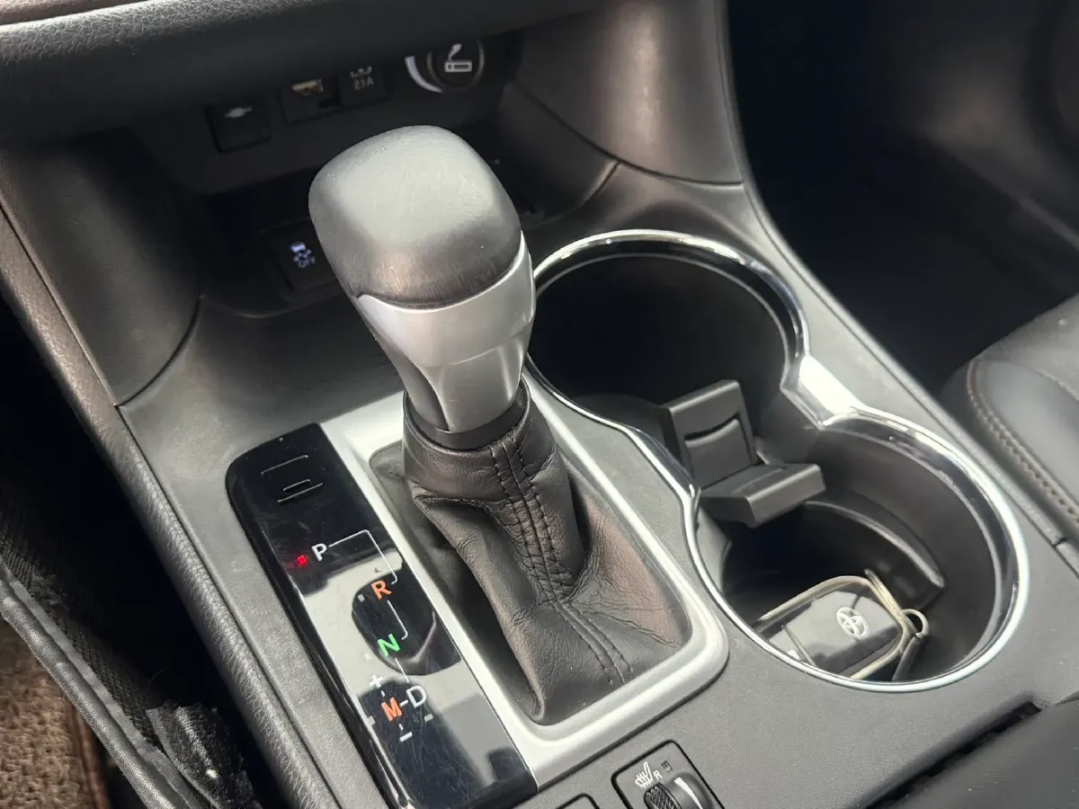 2021 Toyota Highlander 2.0T 220HP L4 6AT,autocango,china used car exporter,china ev exporter,chinese used car exporter,chinese used ev exporter